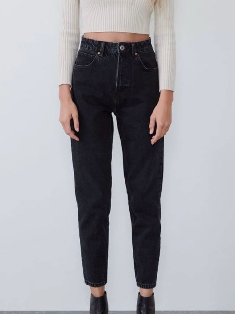 Zara High-Rise Black Mom Jeans
